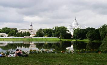 : : : http://www.alean.ru/public/images/regions/minskaya%20obl/Belarus-Niasvizh-Panorama.jpg