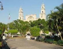 http://www.alandchuck.travel/images/destination/Merida6rdo120319112441.jpg