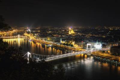 http://saboy.ru/wp-content/uploads/2012/12/Budapest.jpg