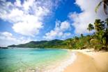 Chalets d'Anse Forbans in the Seychelles Islands  14 Self Catering on the Beach – 14 Locations de vacances sur la plage – 14 Ferienwohnungen am Strand