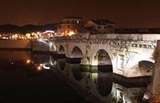 File:Ponte di Tiberio, Rimini, Italy. Pic 01.jpg